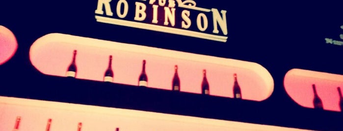Robinson Pub is one of Nightlife at Rosario.