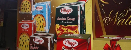 Village is one of Lugares favoritos de Roberta.