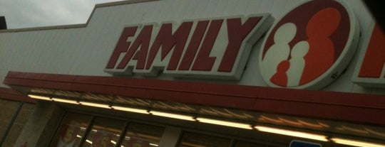 Family Dollar is one of สถานที่ที่ I Am Nolas ถูกใจ.