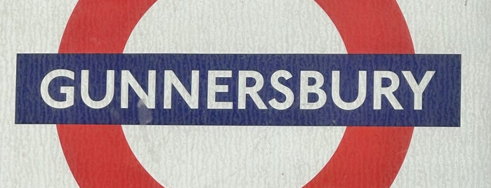 Gunnersbury London Underground and London Overground Station is one of Grant : понравившиеся места.