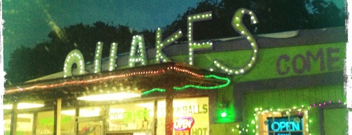 Quakes Ice Creamery is one of Biloxi Beach Vacation.