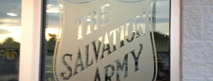 Salvation Army SATRUCK Thrift Store is one of Orte, die Sandy gefallen.