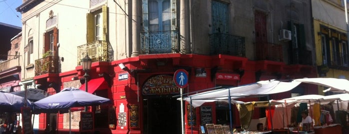 La Perla de Caminito is one of Bares de Buenos Aires Club Restaurant.com.ar.