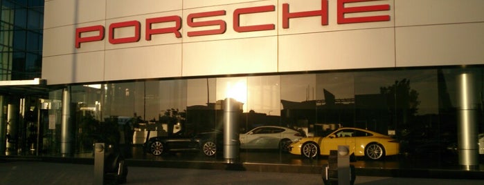Porsche is one of السيارة.