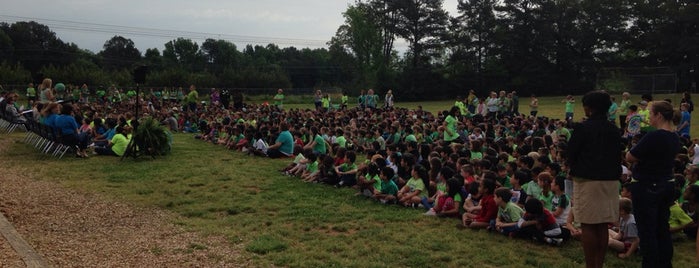 Arcado Elementary is one of Lieux qui ont plu à Chester.