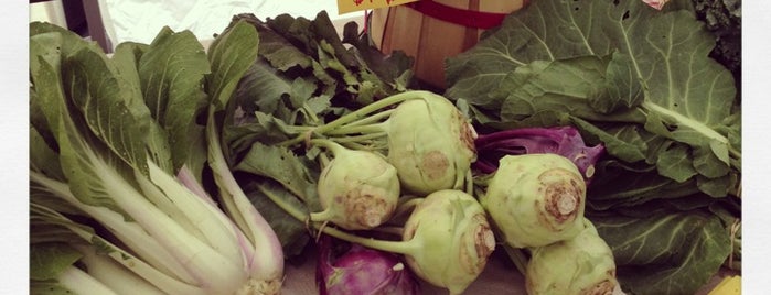Petworth Farmers Market is one of foodieさんの保存済みスポット.