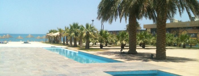 Hilton Kuwait Resort is one of Lieux sauvegardés par Ahmed.