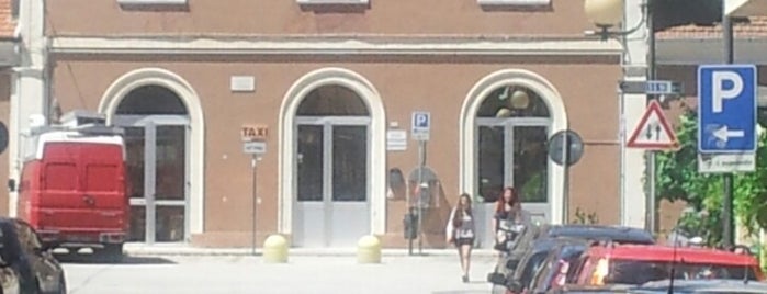 Stazione Porto Recanati is one of Stazioni ferroviarie delle Marche.