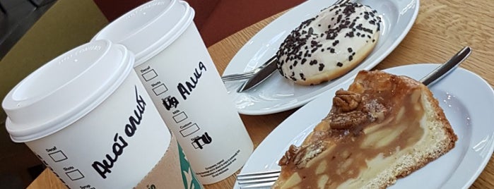 Starbucks is one of Locais curtidos por Lalita.