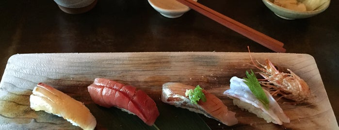 Saru Sushi Bar is one of Ramen & Sushi.