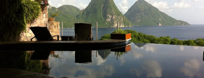 Jade Mountain is one of Hotels you shouldn't miss.