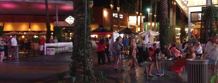 Tempe Marketplace is one of Johnnyさんのお気に入りスポット.