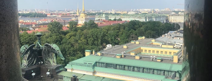 St Isaac’s Cathedral Colonnaded Walkway is one of Anastasia 님이 좋아한 장소.