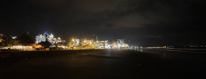 Playa Montañita is one of Ecuador 🍁.