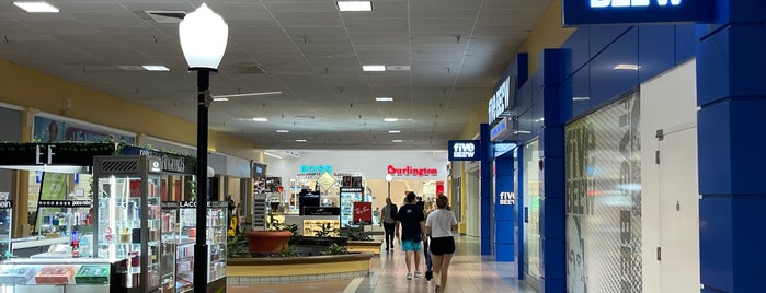 Mall of the Americas is one of Trace.