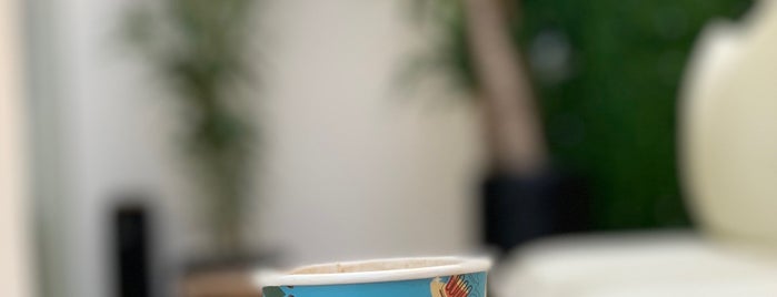 BROS Sweet & Coffee is one of Riyadh cafes ☕️.