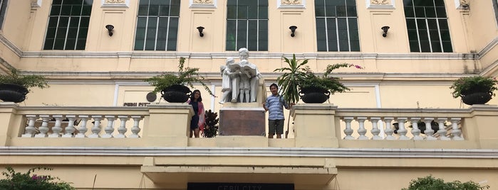 Rizal Memorial Library & Museum is one of Posti che sono piaciuti a Edzel.