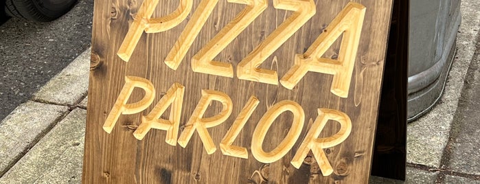 Scottie's Pizza Parlor is one of uwishunu portland.