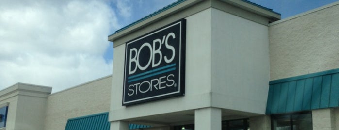 Bob's Stores is one of Orte, die Rob gefallen.