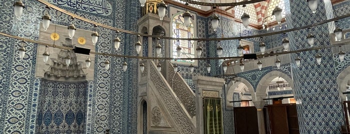 Mosquée Rüstem Paşa is one of Istanbul.