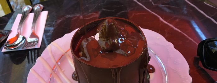 Mendel's Chocolatier is one of Bayram😎 : понравившиеся места.