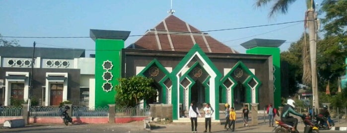Islamic Center Karawang is one of Karawang Kota.