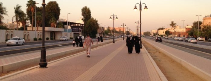 Tahlia yürüyüş yolu is one of Jeddah.