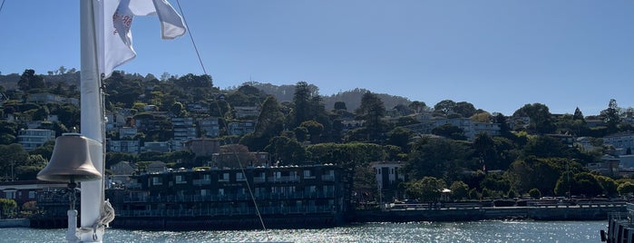 Sausalito Ferry Landing is one of Wさんのお気に入りスポット.