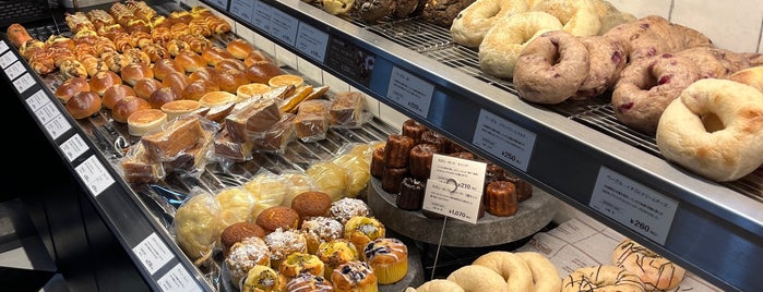 グランディール御池 is one of Bäckerei.