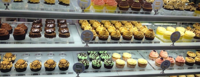 Vanilla Cupcake Bakery is one of Manila, Philippines.