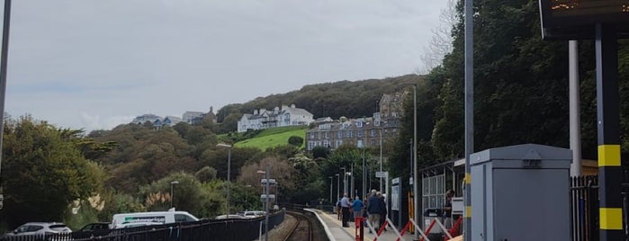 St Ives Railway Station (SIV) is one of Jumping into the departing train.
