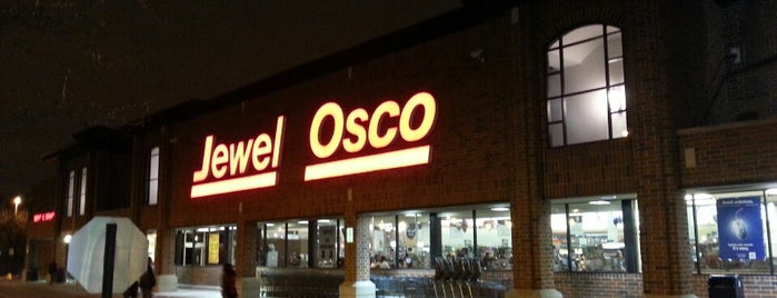 Jewel-Osco is one of Tempat yang Disukai Kara.
