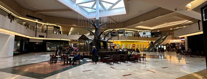Northbrook Court is one of favorite malls and outlets.