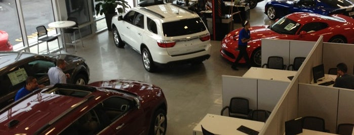 Chrysler Dodge Jeep of Paramus is one of Posti che sono piaciuti a Jeff.