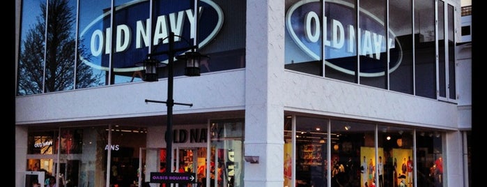 OLD NAVY グランベリーモール is one of Locais curtidos por @.