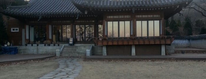 Modern Kiwa is one of 서울근교.