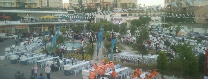 Bahçeşehir Park Çarşı is one of Tempat yang Disukai ERTUNC.