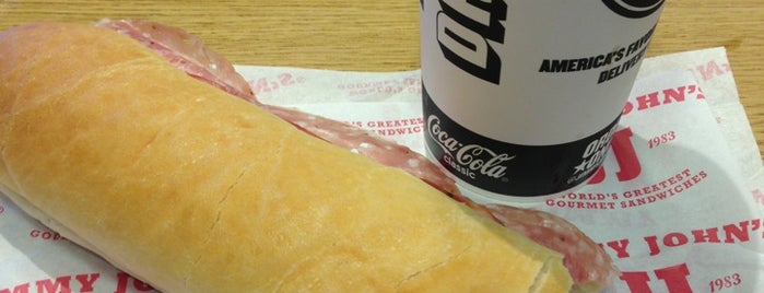 Jimmy John's is one of Lugares favoritos de David.