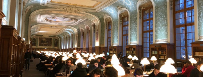 Bibliothèque interuniversitaire de la Sorbonne (BIS) is one of สถานที่ที่ Madeleine ถูกใจ.