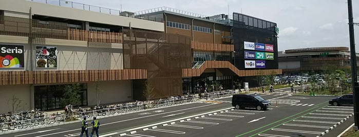 イーアス高尾 is one of 駐車場.