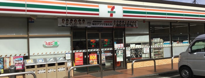 7-Eleven is one of Lugares favoritos de Takuji.
