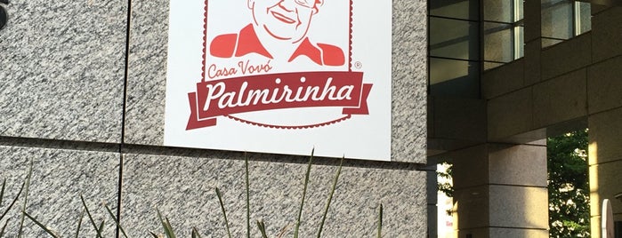 Casa Vovó Palmirinha is one of Lugares favoritos de Daniela.