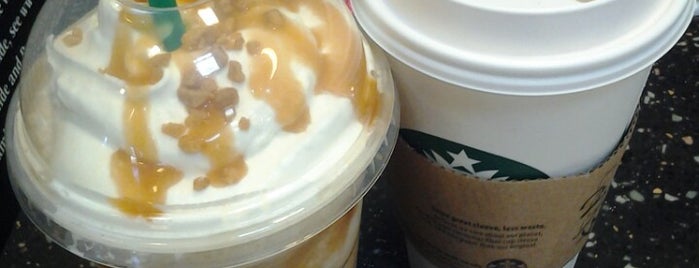 Starbucks is one of Tumaraさんのお気に入りスポット.