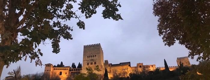 Granada is one of Vanessa : понравившиеся места.