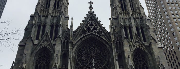 St. Patrick's Cathedral is one of Tempat yang Disukai Vanessa.
