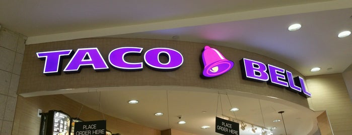 Taco Bell is one of Alexさんのお気に入りスポット.