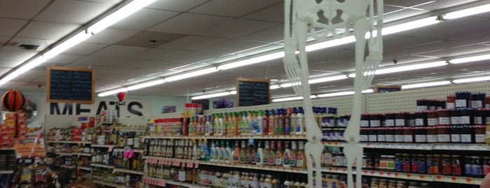 Mehuron's Grocery is one of Ann : понравившиеся места.