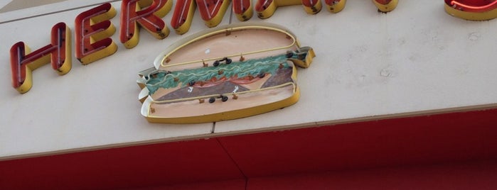 Herman's Burgers is one of สถานที่ที่บันทึกไว้ของ Vanessa.