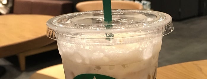 Starbucks is one of 地元の人がよく行く店リスト - その2.