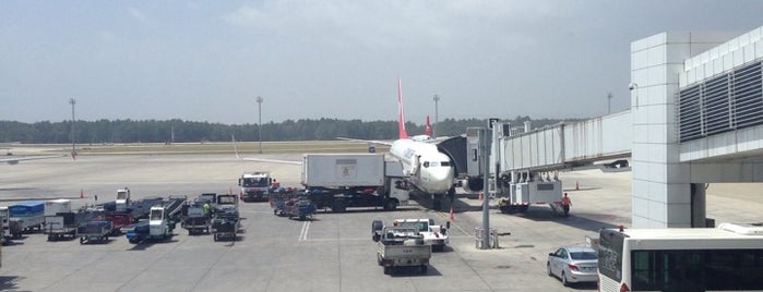 Inländisches Flughafengebäude is one of Airports in Turkey.